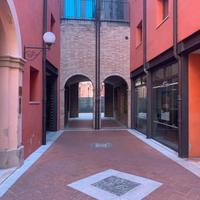 Locale commerciale negozi/uffici