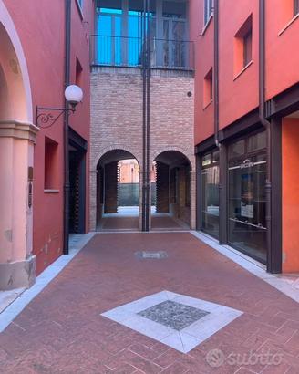 Locale commerciale negozi/uffici