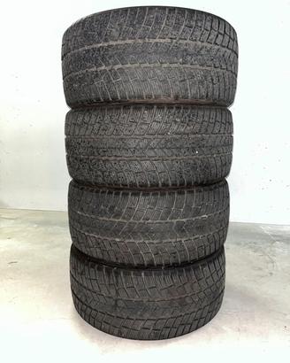 Set 4 pneumatici invernali 245/40 R18