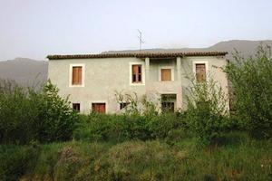 Villa di 300 m² con più di 5 locali e box auto a A
