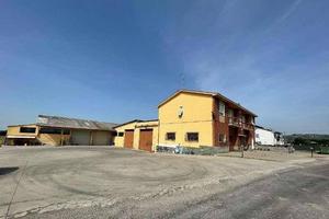 Immobile in asta di 1955 m² con 1 locale a Castegg