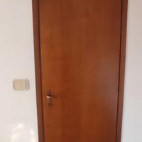 5 porte complete di telaio e chiavi