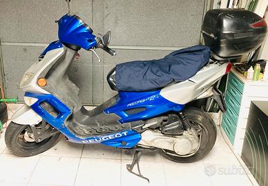 Scooter Peugeot speed fight