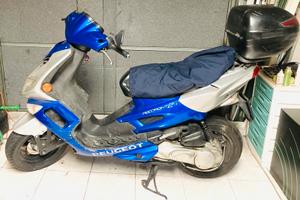 Scooter Peugeot speed fight