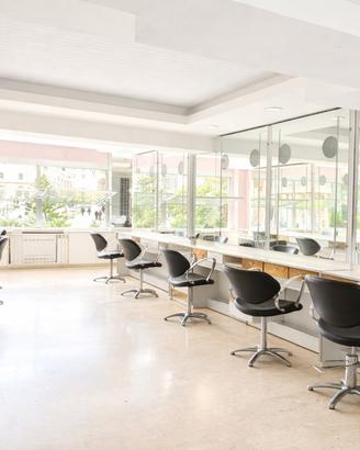 Salone per Centro Estetico, ufficio o clinica
