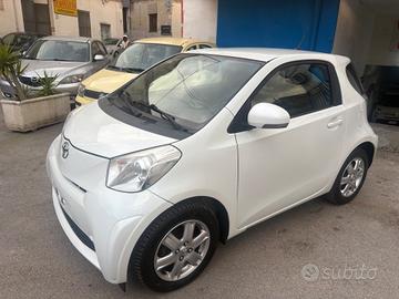 Toyota iQ 1.0 Multidrive