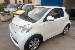 Toyota iQ 1.0 Multidrive