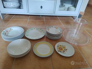 Piatti + vassoio e portabottiglia