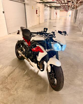 Triumph street triple 675 r 2013