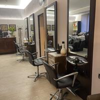 arredamento negozio per parrucchieri