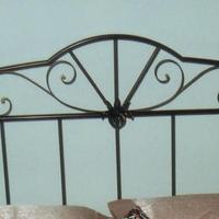 Letto in ferro battuto completo di rete metallica