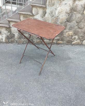 tavolino ferro battuto chiodato antico 