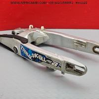 FORCELLONE POSTERIORE YAMAHA YZF 250 2001 2002 YZ