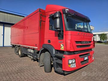 Iveco Stralis 260S36 furgone 7,4 m e sponda 2009