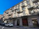 ampio-locale-commerciale-con-box-posto-auto-in-pos