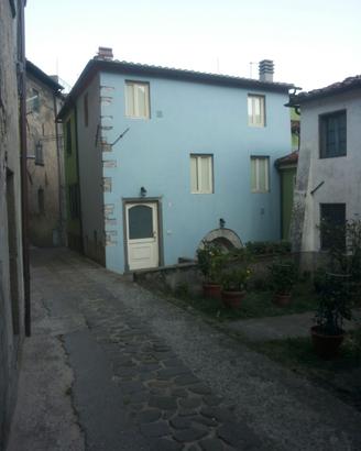 Casa ristrutturata ed arredata