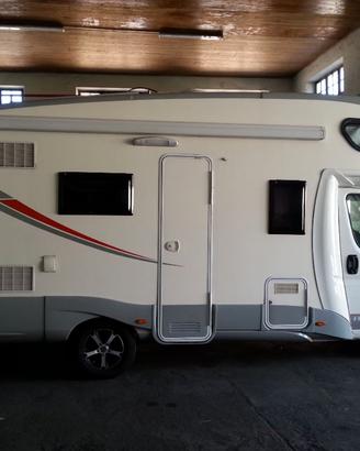 CAMPER MANSARDATO