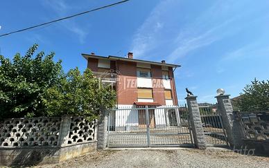 CAVAGNOLO 5 LOCALI CON GIARDINO, CANTINA E BOX AUT
