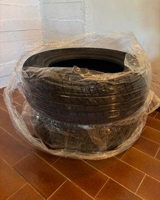 Gomme 225/60R16 nove