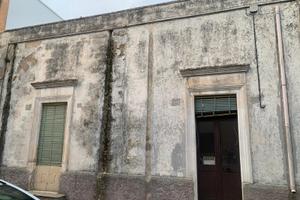 Casa indipendente da ristrutturare