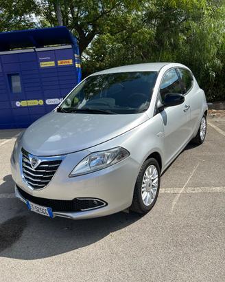 Lancia Ypsilon 1.2 Gold 2014