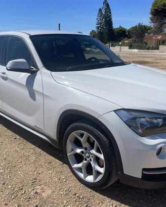 Bmw x1 18d interni pelle cambio automatico