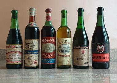 Bottiglie di Vino Vintage da Collezione