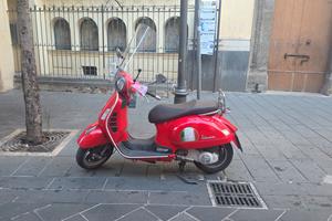 Vespa GTS 