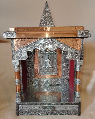 Altare buddista Butsudan