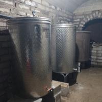 Attrezzatura per vino