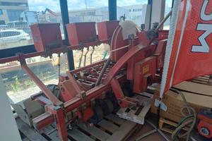 Seminatrice agricola italiana