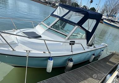 Tiara Pursuit 2200 – Honda 200 CV