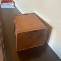 Carillon portagioie in legno oregiato