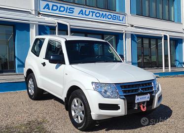 Mitsubishi Pajero 3.2 DI-D 16V aut. 3p. Invite DPF
