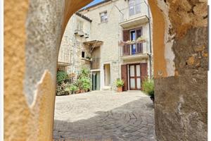 Casa a Collesano nel pieno del centro storico