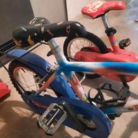 Due biciclette per  bambini