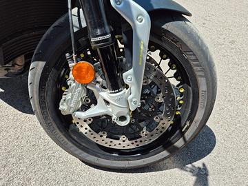 Gomme Moto Pirelli Diablo Corsa IV 