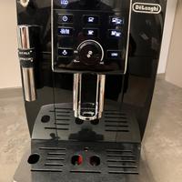 Macchina caffè automatica DēLonghi
