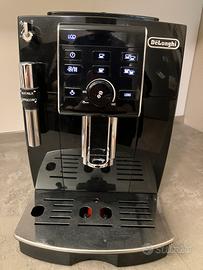 Macchina caffè automatica DēLonghi