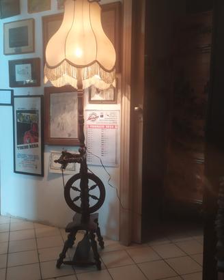 ANTICO ARCOLAIO IN LEGNO PRIMI'900 con Luce e Para