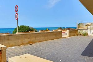 Marina di Ragusa - Locale fronte Mare