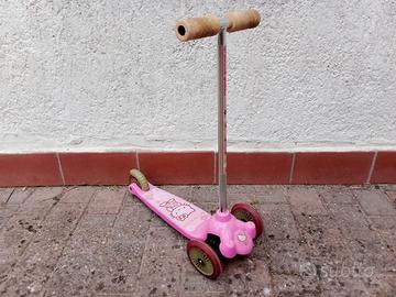 Monopattino a spinta per bambina colore rosa Hello