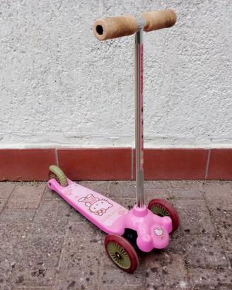 Monopattino a spinta per bambina colore rosa Hello
