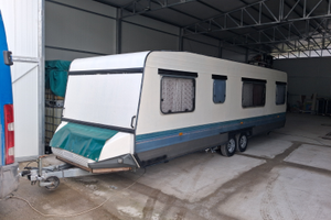 Roulotte Adria 9 metri