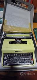 Macchina da scrivere Olivetti Lettera 32 