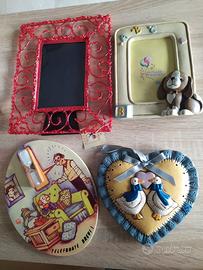 Articoli vari cornici, pupazzo ecc