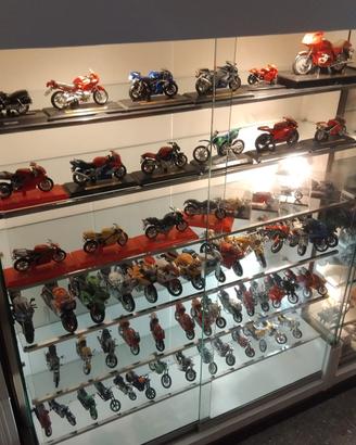 Lotto modellini moto