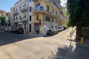 4 LOCALI A NUORO