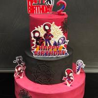 torta finta tema Spiderman