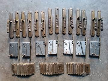 Lotto maniglie serrature placche vintage metallo